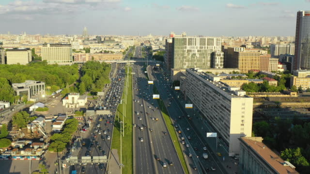 Aerial-view-of-the-Leningradsky-avenue
