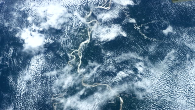 Tierra-vista-desde-el-espacio.-Perú.-Imágenes-de-dominio-público-de-la-Nasa
