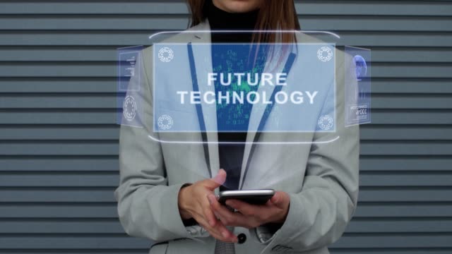 Mujer-de-negocios-interactúa-holograma-HUD-Tecnología-futura