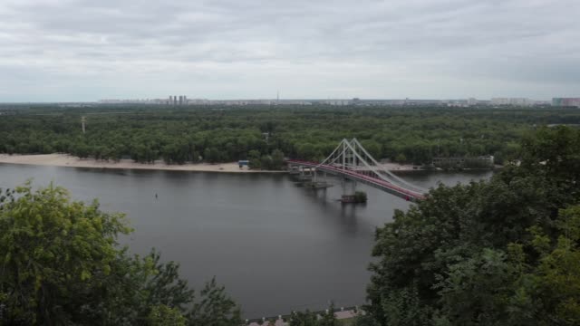 Überblick-über-die-Stadt-Kiew.
