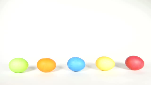 Ostern-Eier-auf-Weiß-