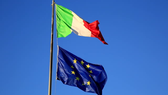 Flaggen-von-Italien-und-Europa