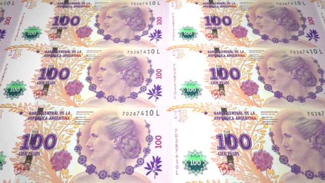 Billetes-de-cien-pesos-argentinos-de-la-República-Argentina,-dinero-en-efectivo,-lazo