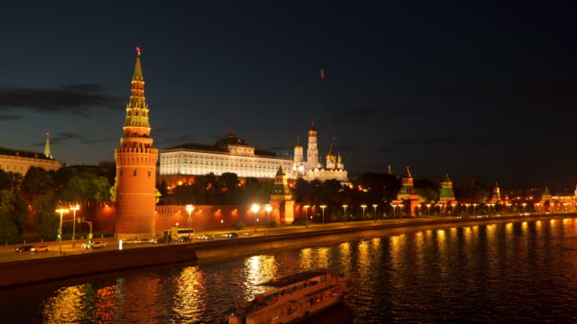 Pleasure-boat-floats-near-the-Kremlin-in-Moscow