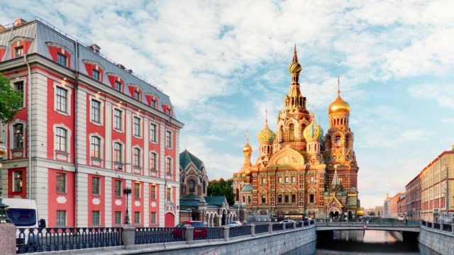 St.-Petersburg-Kirche-des-Erlösers-über-verschüttetes-Blut,-Russland,-Zeitraffer