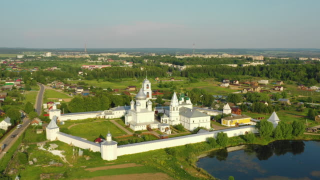 Luftaufnahme-des-Klosters-Nikitskaya-Sloboda