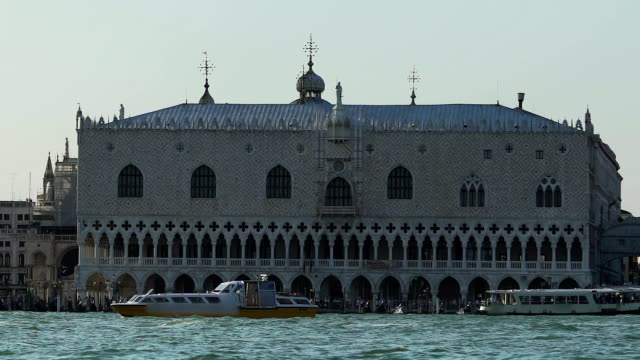 Piazza-San-Marco,-principal-public-square-in-Venice,-Italy,-view-from-boat