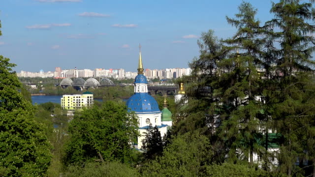 Ancient-Vydubetsky-monastery-in-Kiev