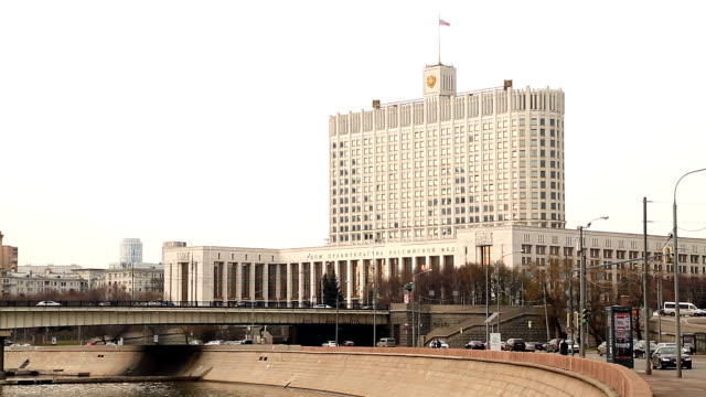 Edificio-del-gobierno-ruso-en-Moscú