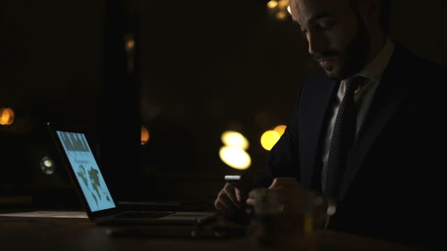 Businessman-working-late