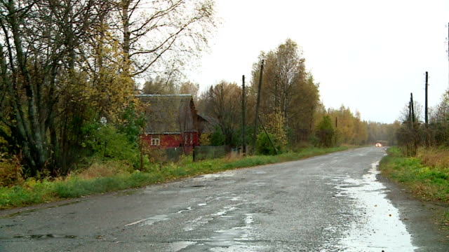 Russian-village-in-autumn