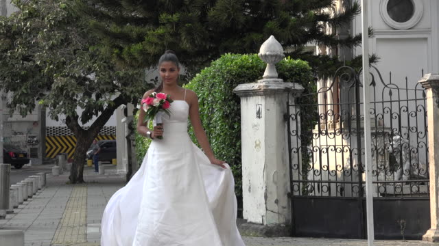 Bride-Crossing-Street