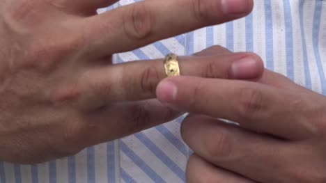 Closeup-of-Man's-Wedding-Ring
