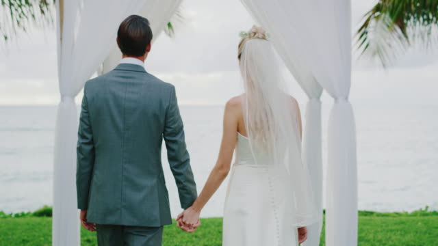 Hochzeit-Tag-Braut-und-Bräutigam
