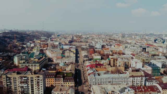 Imágenes-de-Aerial-drone-de-4K.-Panorama-de-podil-en-kiev