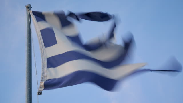 Griechische-Flagge-beschädigt