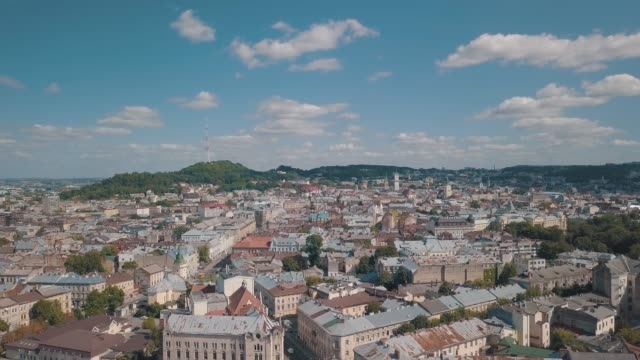 Ciudad-aérea-de-Lviv,-Ucrania.-Ciudad-Europea.-Parte-central-de-la-antigua-ciudad-europea