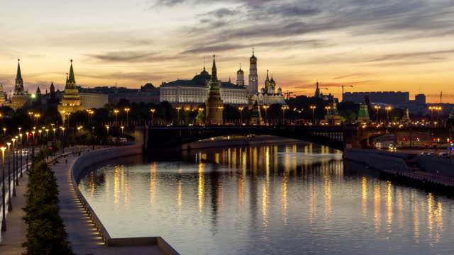 Moscow-Kremlin-and-Moscow-River-in-Summer-Sunny-Morning.-Russia
