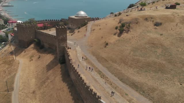 Fortress-wall-in-Sudak