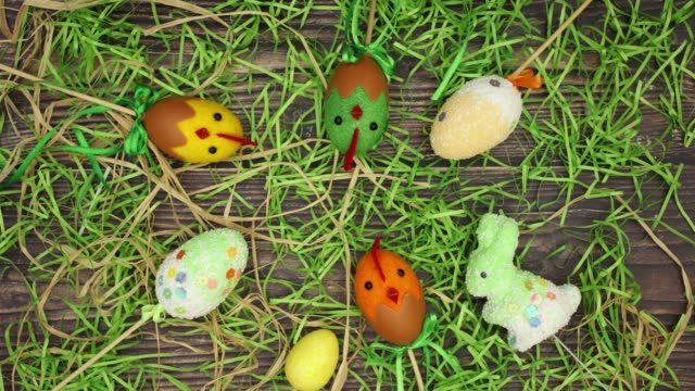 Easter-decoration-on-wooden-background---Stop-motion