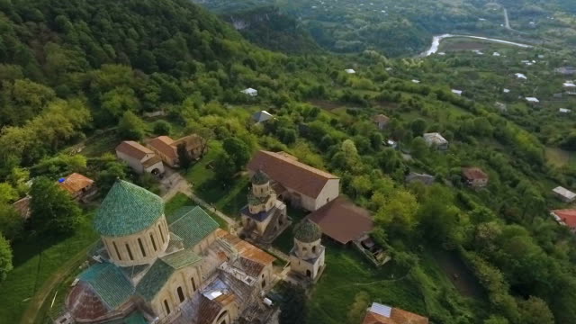 Ancient-Bagrati-Cathedral-in-Kutaisi,-breathtaking-view-of-Georgian-landmark