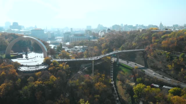 Aerial-view-of-new-pedestrian-bridge-in-Kiev,-UA