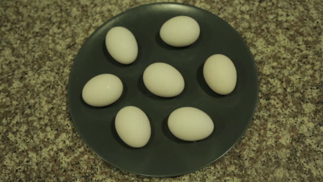 Eggs_On_Plate