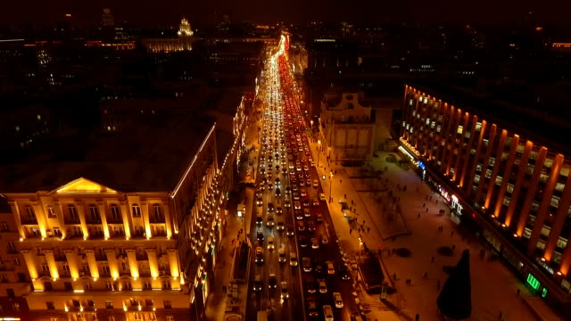 Vista-nocturna-de-la-calle-Tverskaya-en-invierno
