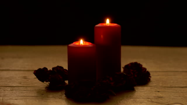 Leuchtet-rot-Kerzen,-romantische-Thema