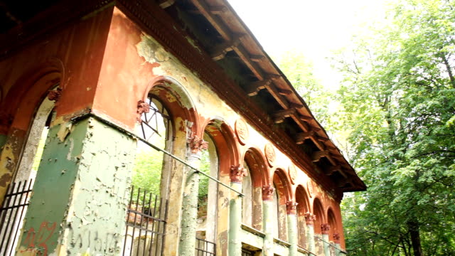 Facade-of-an-old-destroyed-building-in-forest