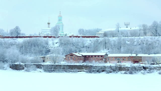 winter-view-in-the-ancient-Russian-city
