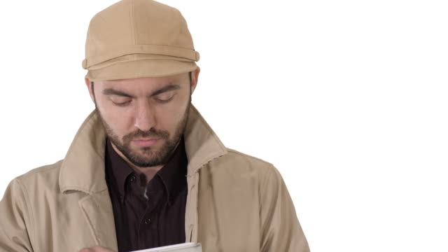 Gesicht-des-hübschen-Mannes-mit-einem-digitalen-Tablet-auf-weißem-Hintergrund