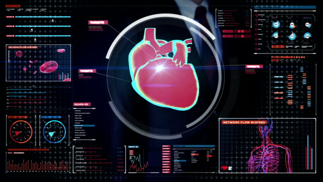 Empresario-tocando-la-pantalla-digital,-escaneando-el-corazón.-Sistema-cardiovascular-humano.
