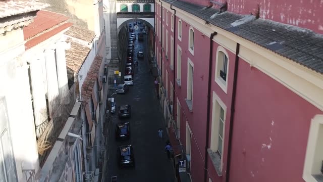 Aero-schießen,-eine-alte-italienische-Stadt