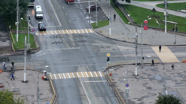 timelapse-top-view-of-the-city-road-intersections