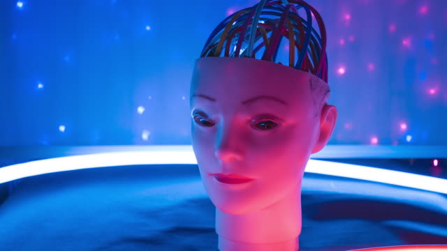 Cabeza-de-robot-de-mujer-artificial,-cerebro-cibernético-cables