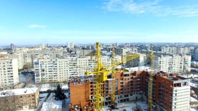 Construction-of-building-in-winter