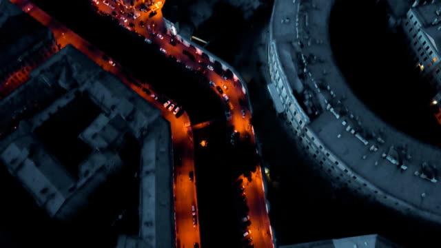 Übernachtung-in-Sankt-Petersburg,-Russland.-Stadt-von-oben-Straßen-und-Flüsse,-filmische-Drohne-Video,-historische-Gebäude-der-nördlichen-Hauptstadt