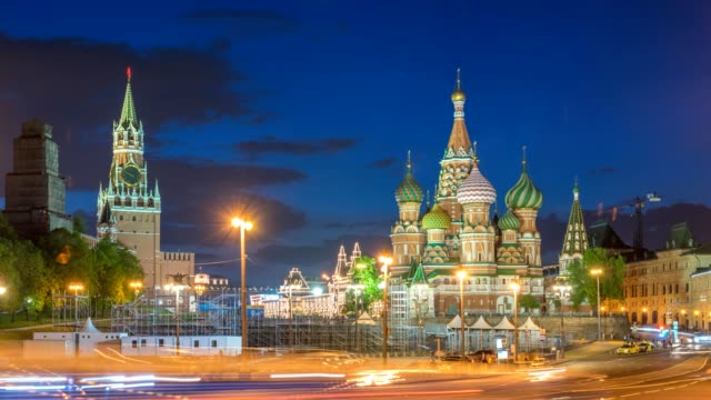Moskau-Stadt-Skyline-Nacht-Zeitraffer-auf-Roter-Platz-und-Basilius-Kathedrale,-Moskau-Russland-4K-Zeitraffer