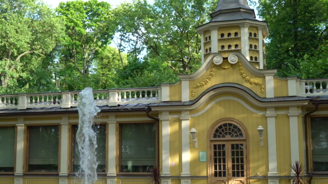 View-of-the-fountains-and-old-wooden-house