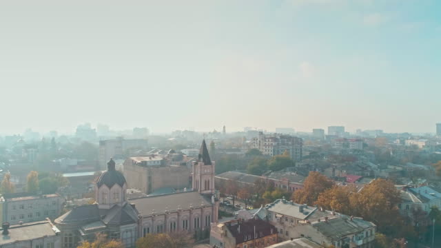 Old-city-foggy-morning-in-Odessa,-Ukraine