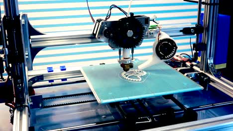 Printing-with-Plastic-Wire-Filament-on-3D-Printer