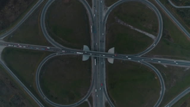 Aerial-view-of-highway-and-overpass-in-city.