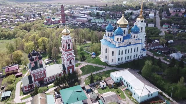 Church-with-extended-bell-tower-on-Bolkhov