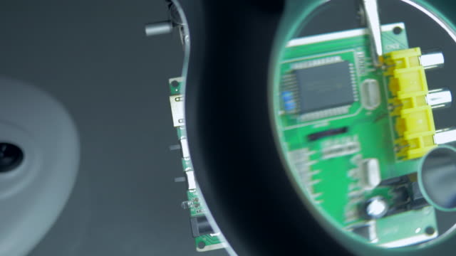 4K:-Dolly-Shot-Magnified-View-over-Circuit-Board
