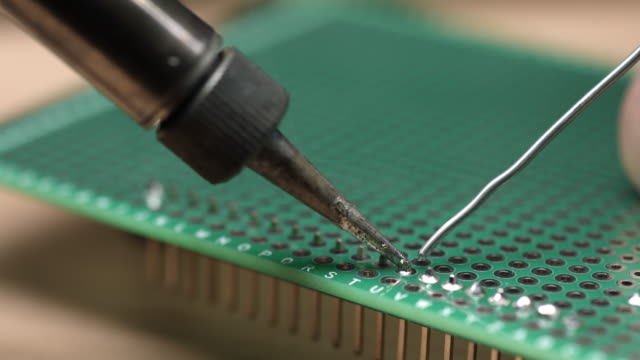 Soldering-strip-pin-connector