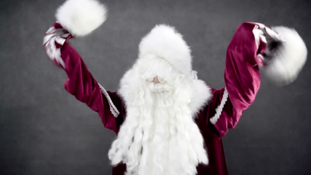 Verrückte-Weihnachtsmann-tanzen-und-verlor-seinen-Hut