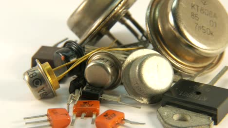 Alte-Radio-Komponenten-Transistoren,-die-Zeiten-der-UdSSR