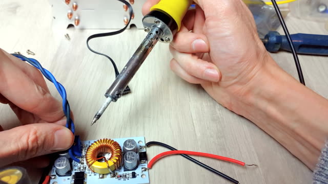 Repair-of-electronic-devices,-tin-soldering-parts