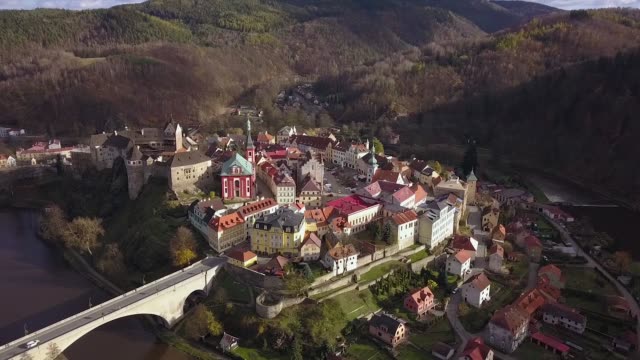 Castillo-de-Loket,-República-Checa---vista-aérea